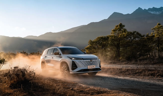 第三代CS75PLUS冠軍版、鋒蘭達雙擎領先版、星越L長風版大橫評！